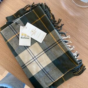 Barbor Scarf